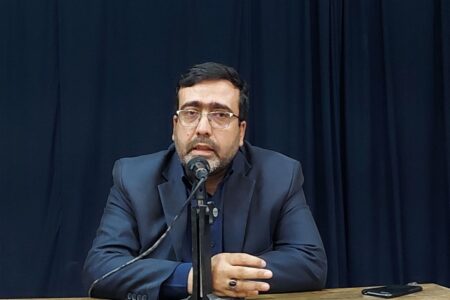 نشست صمیمی معاون فرهنگی و رسانه‌ای اداره کل فرهنگ و ارشاد اسلامی استان با اصحاب فرهنگ و رسانه شهرستان آذرشهر