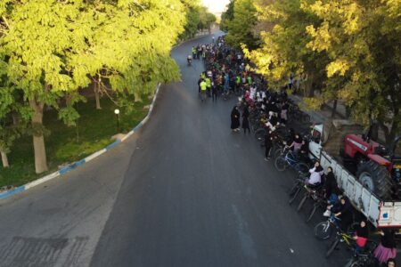 دوچرخه سواران گوگانی به یاد ۱۰ هزار شهید آذربایجان شرقی پا به رکاب شدند
