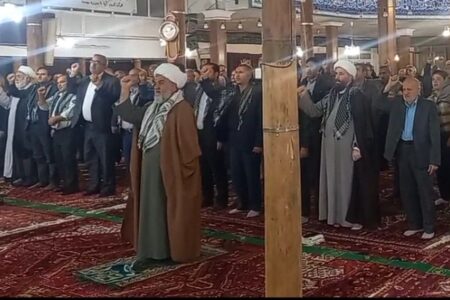 فریاد خشم و انزجار نمازگزاران گوگانی علیه جنایات رژیم جعلی اسرائیل در غزه