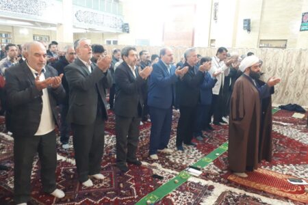 برگزاری میز خدمت و برپایی نماز جمعه‌ با حضور فرماندار و برخی از روسای ادارات در بخش ممقان