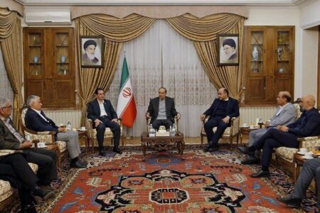 حمایت از صنعتگران،تولیدکنندگان و کارآفرینان استان آذربایجان شرقی در دستور کار استاندار