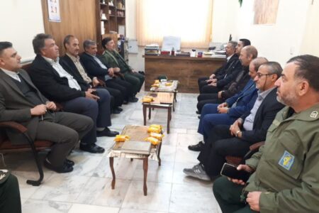 بازدید فرماندار شهرستان آذرشهر از حوزه ظفر ممقان به مناسبت هفته بسیج