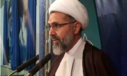 دانشجویان نباید در دام سیاست‌زدگی بیافتند