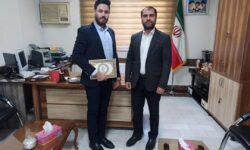 بخشدار گوگان از رضا حلیمی به خاطر پوشش مناسب اخبار انتخابات تجلیل کرد
