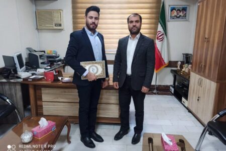 بخشدار گوگان از رضا حلیمی به خاطر پوشش مناسب اخبار انتخابات تجلیل کرد