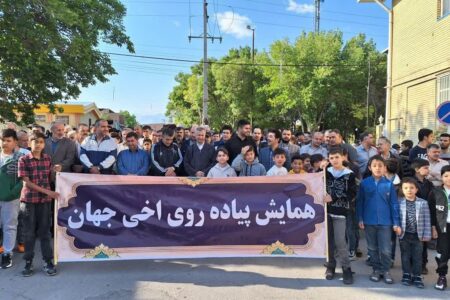 همایش پیاده روی خانوادگی به مناسبت هفته ملی جوانی جمعیت در اخی جهان برگزار شد