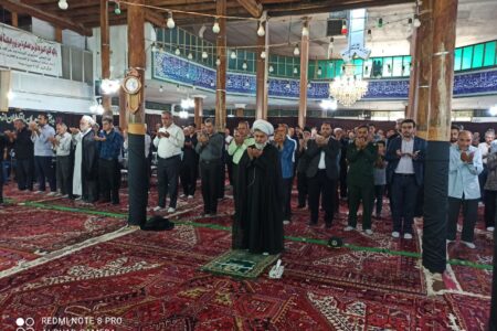 نماز جمعه میعادگاه همدلی و شکوه حضور امت اسلامی است