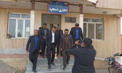 زمین چمن مصنوعی در یکی از مدرسه های روستای دستجرد احداث می شود