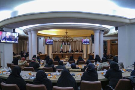 بانوان سرمایه های انسانی ارزشمند سازمان ها هستند/ زمینه استفاده از بانوان در پست های مدیریتی را فراهم می کنیم