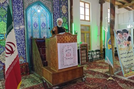 حرکت در مسیر ولایت و لبیک به فرامین رهبری امری ضروری است