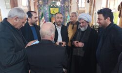 فرماندار شهرستان آذرشهر در نماز جمعه گوگان شرکت کرد