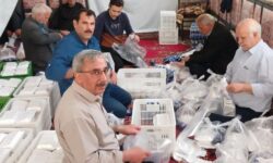 اقدام نیک خیر گمنام گوگانی/ توزیع ۲۰۰ پرس غذا همزمان با عید سعید فطر در گوگان