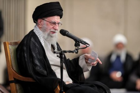 حضور و سخنرانی رهبر معظم انقلاب در مراسم عزاداری شهادت امام رضا علیه‌السلام
