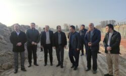 آغاز عملیات اجرایی چمن مصنوعی زمین ورزشی شهید شیرودی گوگان