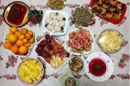جایی که دلتنگی از انار سرخ‌تر است