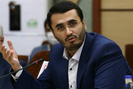 ملت ایران یکپارچه پشت ولایت خواهد ایستاد