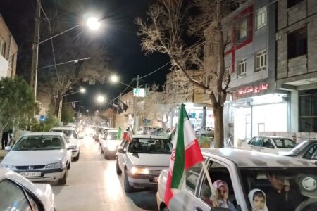 حرکت شبانه همگام با سراسر کشور تا پیروزی ادامه دارد
